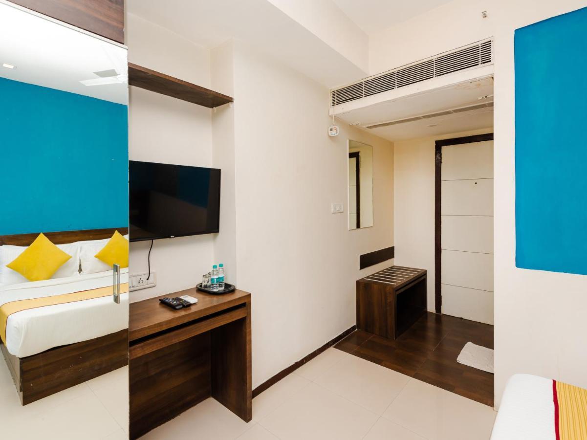 Hotel Aura - Near Malad Link Road Gorai Dış mekan fotoğraf