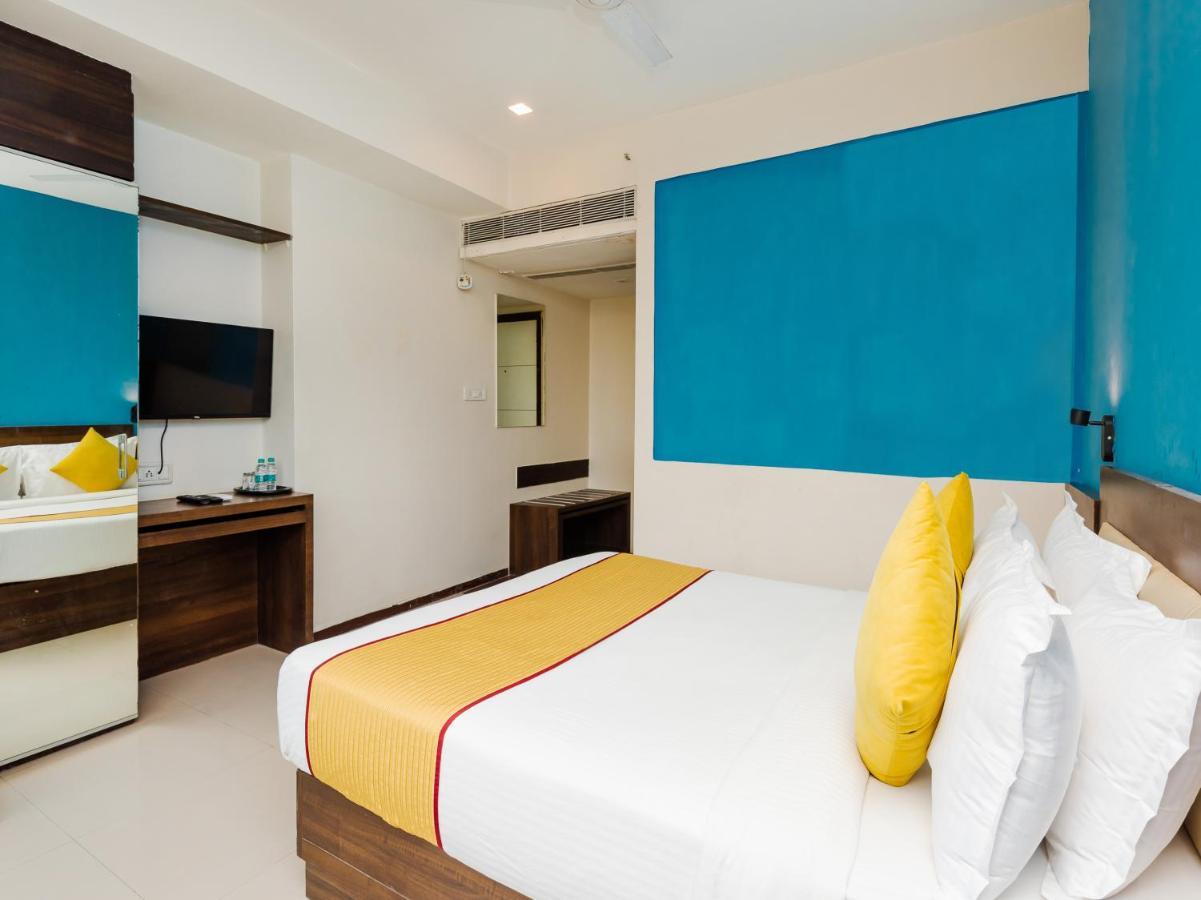 Hotel Aura - Near Malad Link Road Gorai Dış mekan fotoğraf