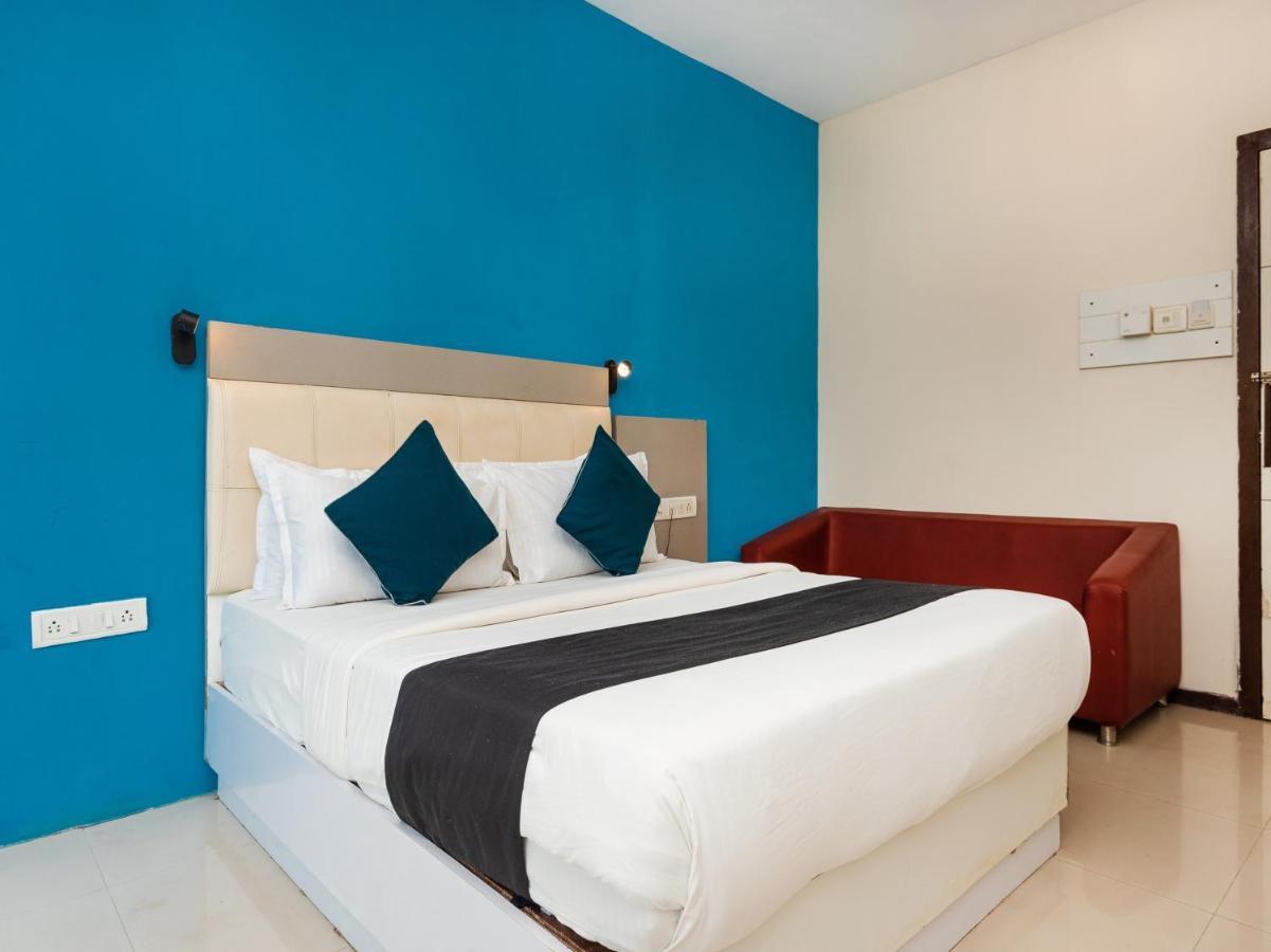 Hotel Aura - Near Malad Link Road Gorai Dış mekan fotoğraf