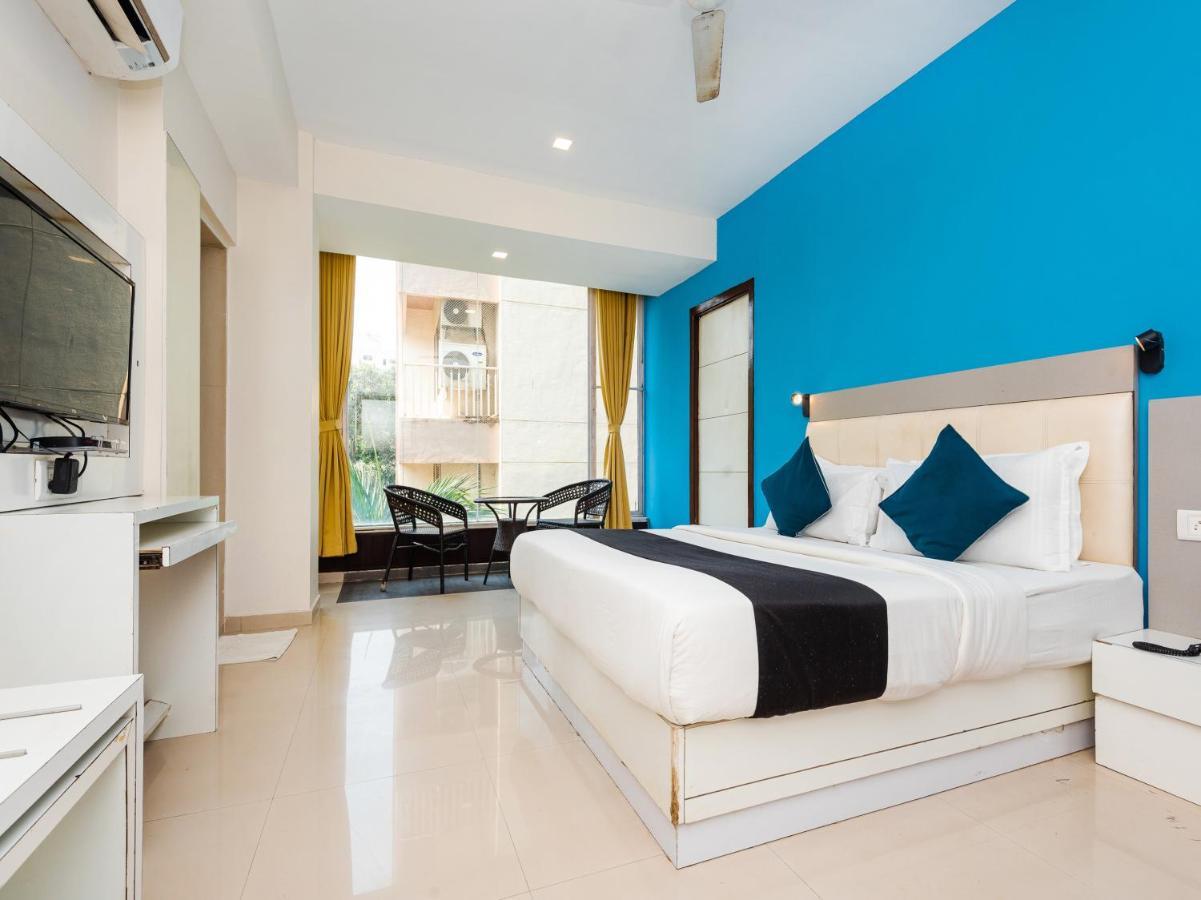 Hotel Aura - Near Malad Link Road Gorai Dış mekan fotoğraf