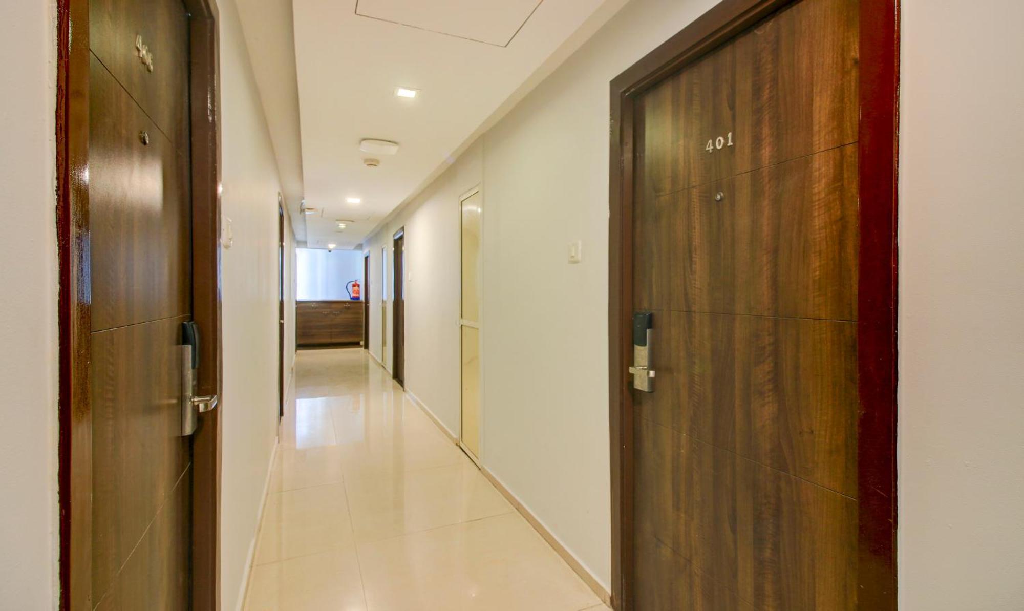 Hotel Aura - Near Malad Link Road Gorai Dış mekan fotoğraf